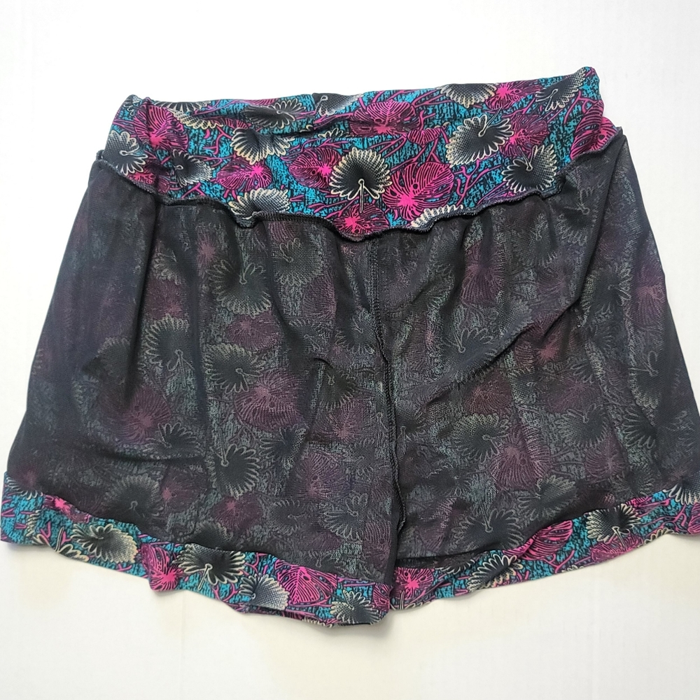 Flowy Shorts - Picture 5 of 10